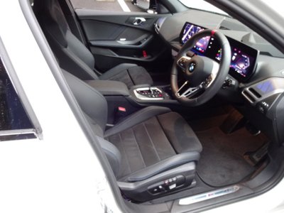 2026 BMW 1 SERIES photo 13
