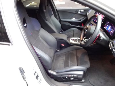 2026 BMW 1 SERIES photo 14