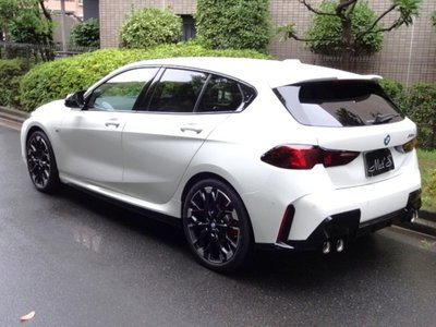 2026 BMW 1 SERIES photo 6
