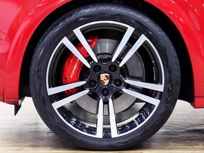 2014 Porsche CAYENNE photo 5
