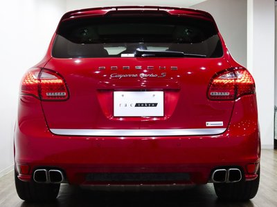 2014 Porsche CAYENNE photo 7