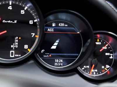 2014 Porsche CAYENNE thumbnail 22