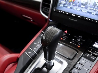 2014 Porsche CAYENNE thumbnail 32