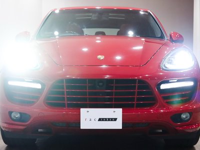 2014 Porsche CAYENNE photo 6