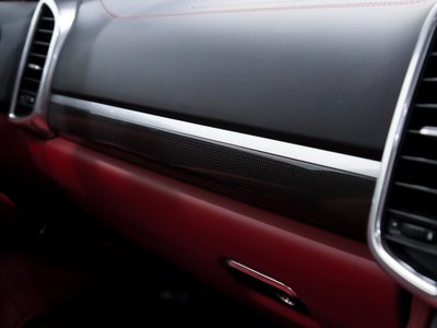 2014 Porsche CAYENNE thumbnail 34