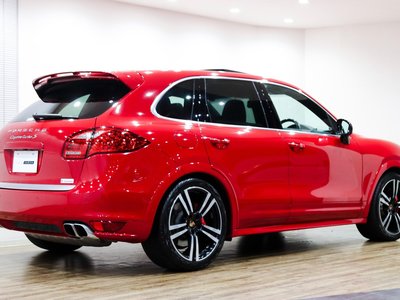 2014 Porsche CAYENNE photo 8