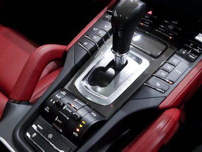2014 Porsche CAYENNE thumbnail 33
