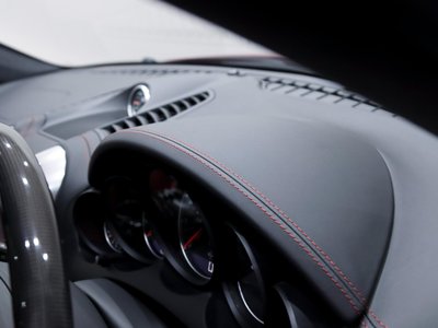 2014 Porsche CAYENNE thumbnail 36