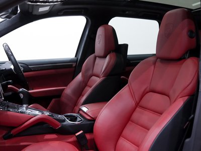 2014 Porsche CAYENNE thumbnail 25