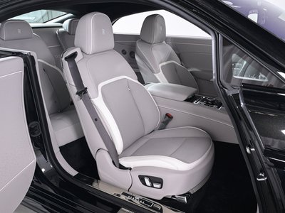 2025 ROLLS-ROYCE SPECTRE 照片 32