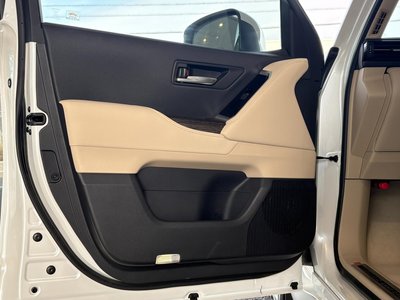 2025 Toyota LAND CRUISER 300 照片 64