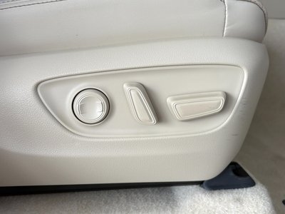 2025 Toyota LAND CRUISER 300 照片 50