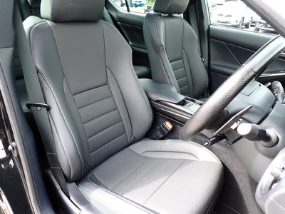 صورة مصغرة 26 لـ 2021 Lexus IS