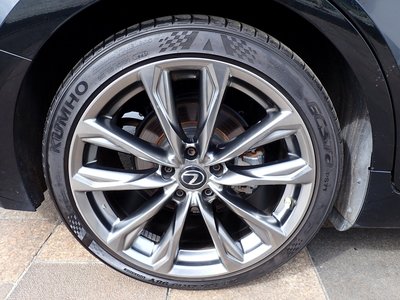 صورة مصغرة 36 لـ 2021 Lexus IS