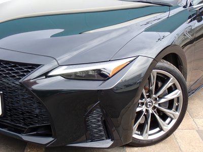 صورة مصغرة 7 لـ 2021 Lexus IS