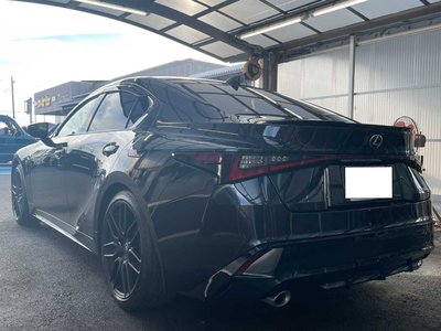 صورة مصغرة 24 لـ 2023 Lexus IS
