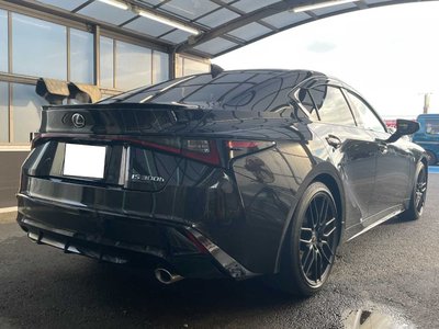 صورة مصغرة 22 لـ 2023 Lexus IS