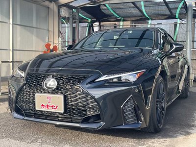 صورة مصغرة 2 لـ 2023 Lexus IS