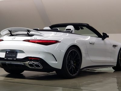 صورة 16 لـ 2025 Mercedes-BENZ SL AMG