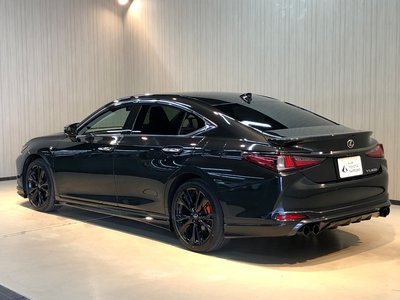 2023 Lexus ES photo 8
