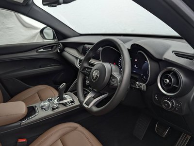 صورة 13 لـ 2024 ALFA Romeo STELVIO