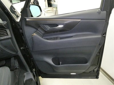 صورة 34 لـ 2025 Toyota ALPHARD