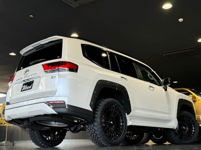 2023 Toyota LAND CRUISER 300 — фото 26