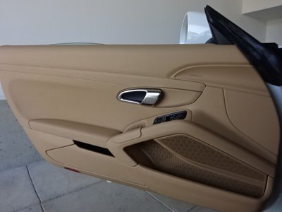 2015 Porsche CAYMAN thumbnail 21
