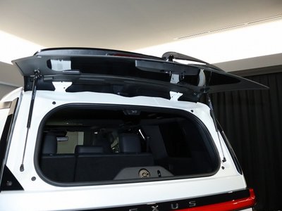 صورة 8 لـ 2025 Lexus GX
