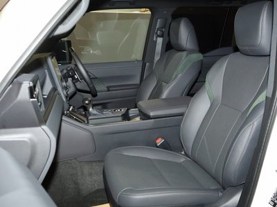 صورة 5 لـ 2025 Lexus GX