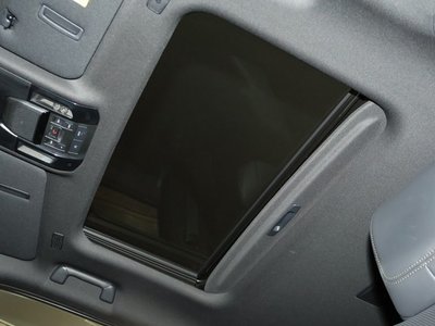 صورة 2 لـ 2025 Lexus GX
