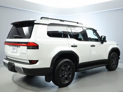 صورة 14 لـ 2025 Lexus GX