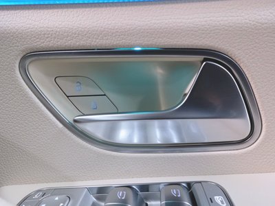 2022 Mercedes-BENZ GLS thumbnail 23