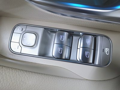 2022 Mercedes-BENZ GLS thumbnail 24