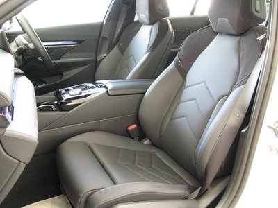 2024 BMW 5 SERIES — фото 9