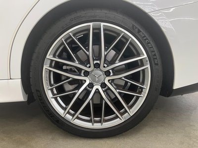2025 Mercedes-BENZ C-CLASS AMG photo 5