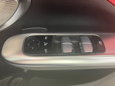 2025 Mercedes-BENZ C-CLASS AMG photo 11