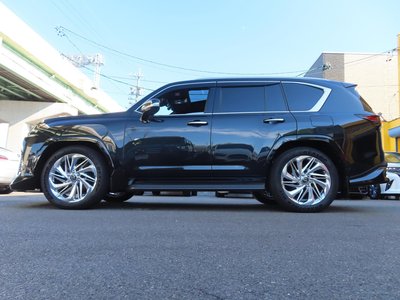 2026 Lexus LX — миниатюра 11