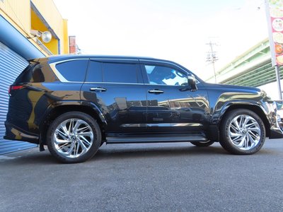 2026 Lexus LX — миниатюра 17