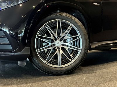 صورة 4 لـ 2025 Mercedes-BENZ GLC AMG
