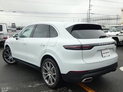2022 Porsche CAYENNE photo 14