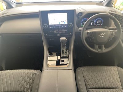 2025 Toyota ALPHARD — фото 8