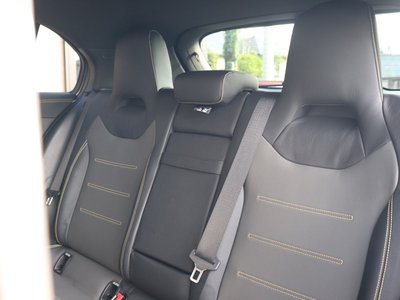 صورة 33 لـ 2019 Mercedes-BENZ A-CLASS AMG