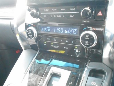صورة 25 لـ 2023 Toyota ALPHARD