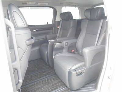 صورة 12 لـ 2023 Toyota ALPHARD