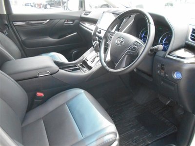 صورة 10 لـ 2023 Toyota ALPHARD