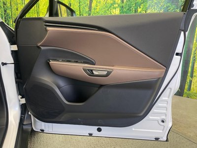2025 Lexus LBX thumbnail 29