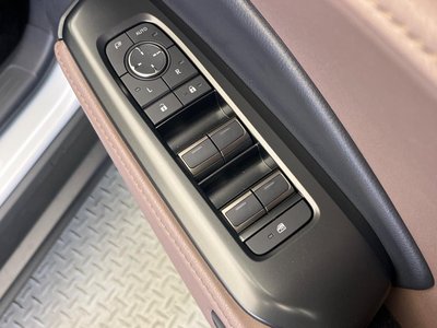 2025 Lexus LBX thumbnail 30