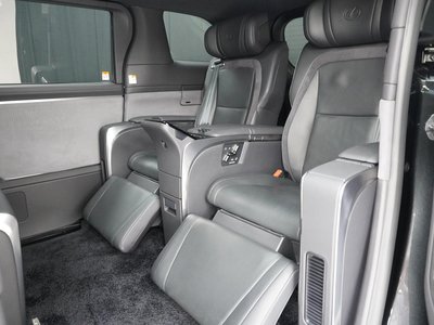 2023 Lexus LM 照片 13