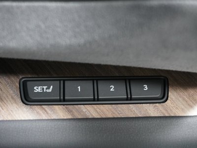 2023 Lexus LM 照片 28